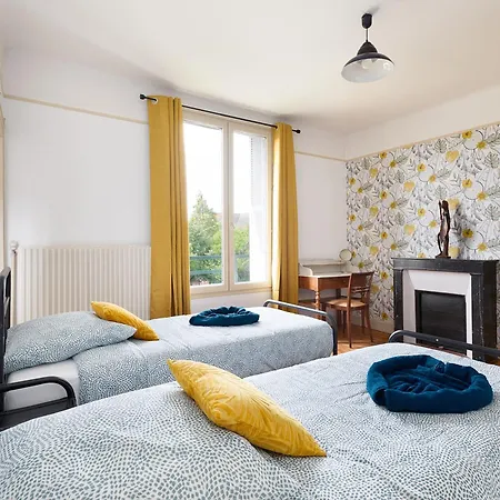 Cozy House With Garage & Large Garden, Paris Center 30min Rer A, Orly Airport