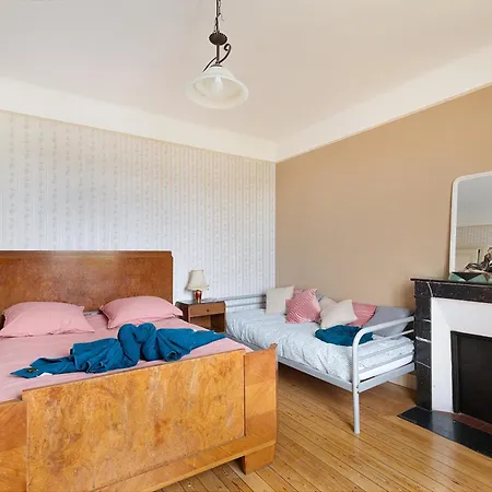 Cozy House With Garage & Large Garden, Paris Center 30min Rer A, Orly Airport Holiday home